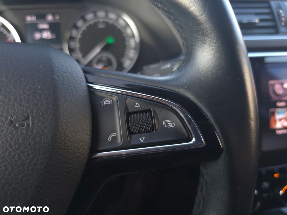 Skoda Superb 1.8 TSI Ambition DSG - 16