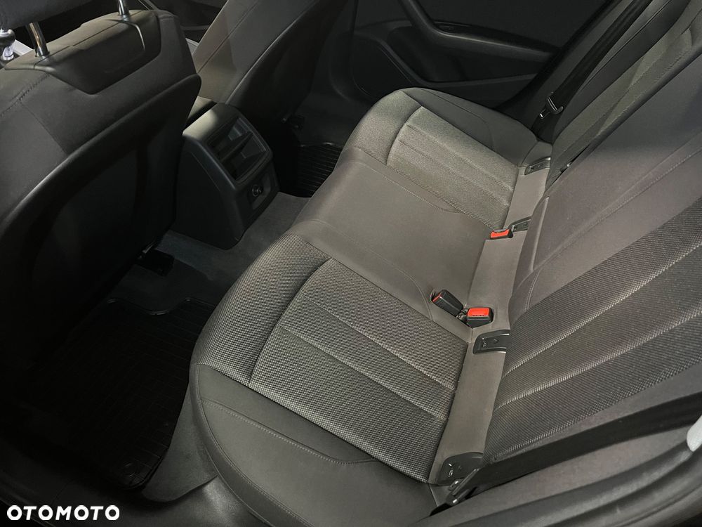 Audi A4 Limousine 1.4 TFSI Sport - 24