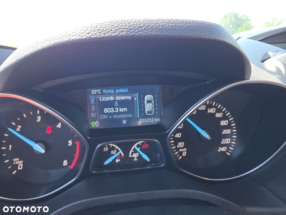 Ford Kuga 2.0 TDCi 4x4 SYNC - 30