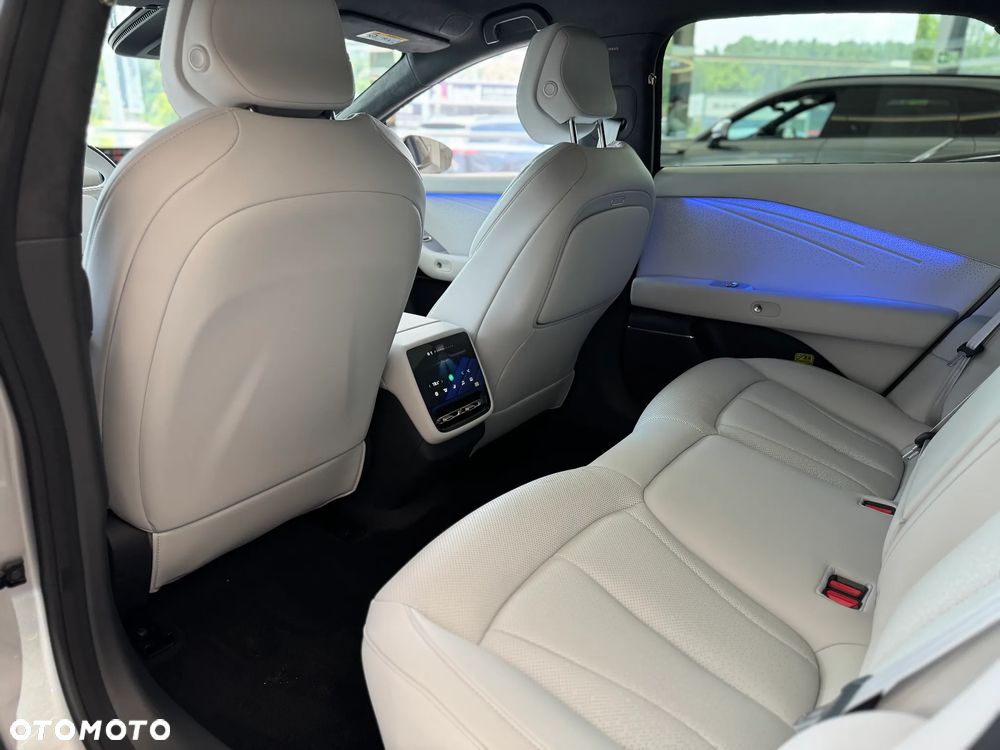 XPeng P7+ 74.9 kWh RWD Long Rage Pro - 5