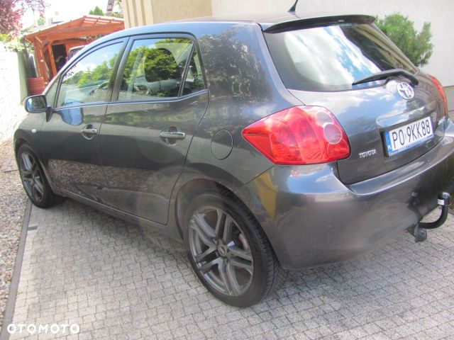 Toyota Auris 2.0 D-4D Prestige - 24
