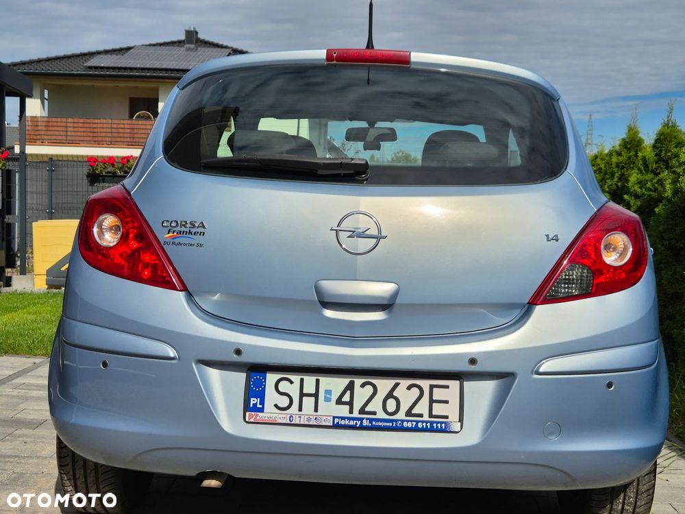 Opel Corsa 1.4 16V Edition - 4