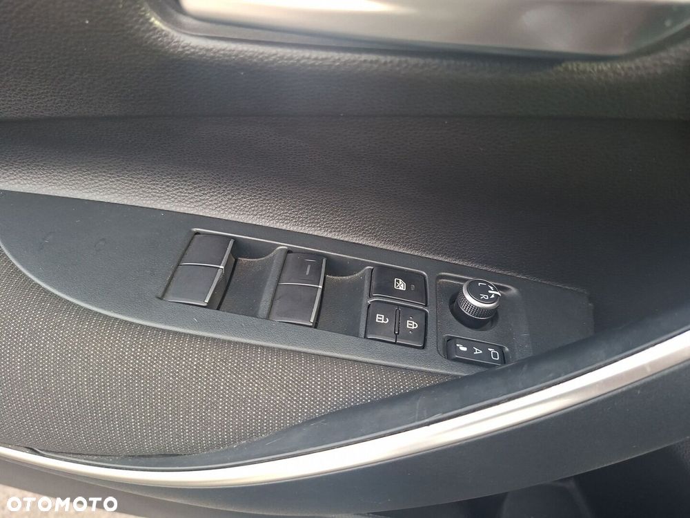 Toyota Corolla 1.8 Hybrid Comfort - 22