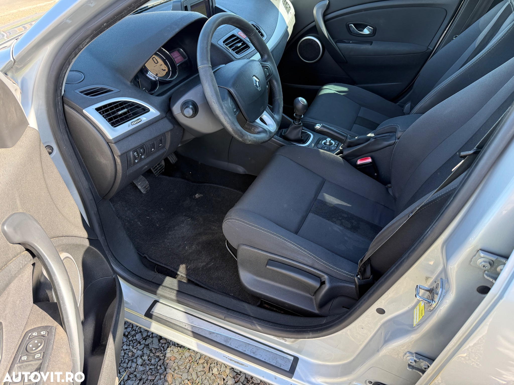 Renault Megane 1.9 dCi FAP Dynamique - 4