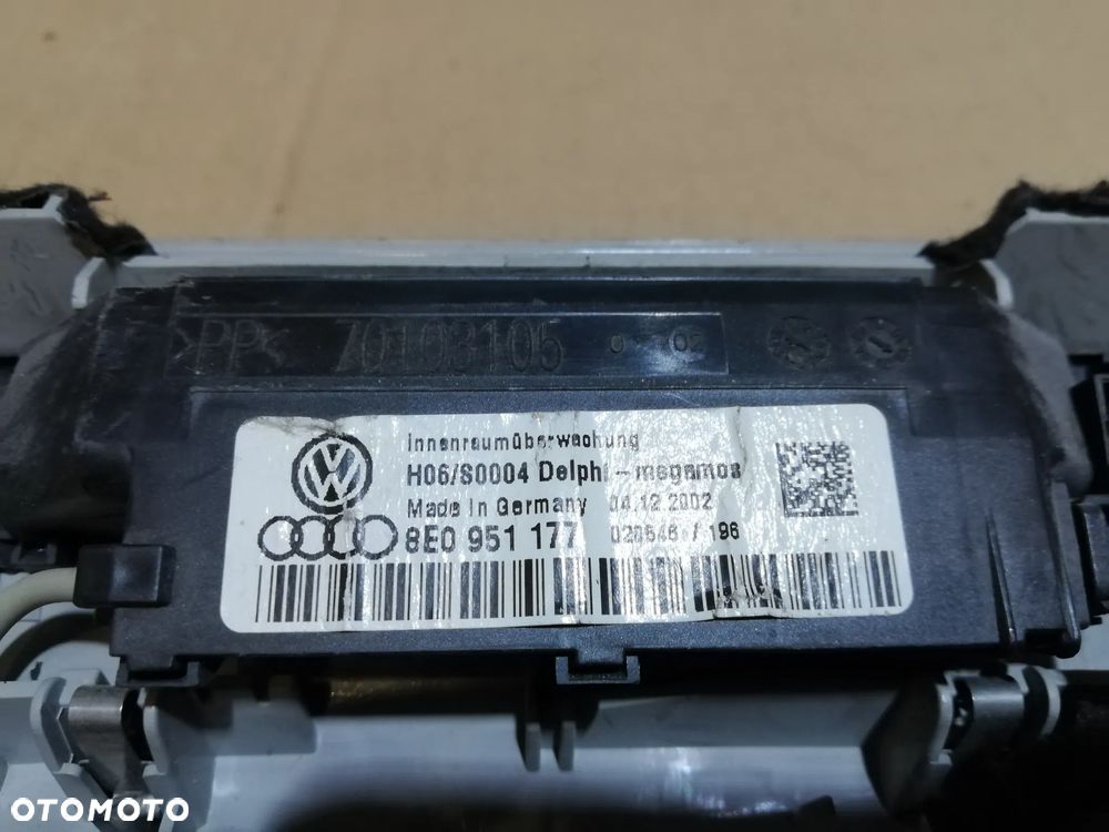 LAMPKA PODSUFITKI OŚWIETLENIE KABINY AUDI A4 B6 8E0951177 - 3