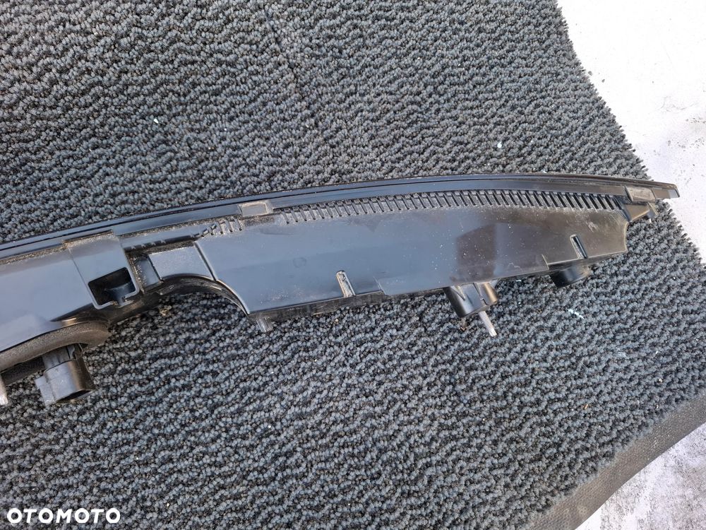 RANGE ROVER VOGUE V L460 22-> LAMPA TYLNA BLENDA EUROPA - 15