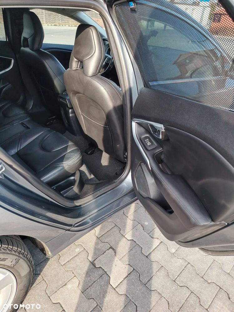 Volvo V40 D4 Summum - 12