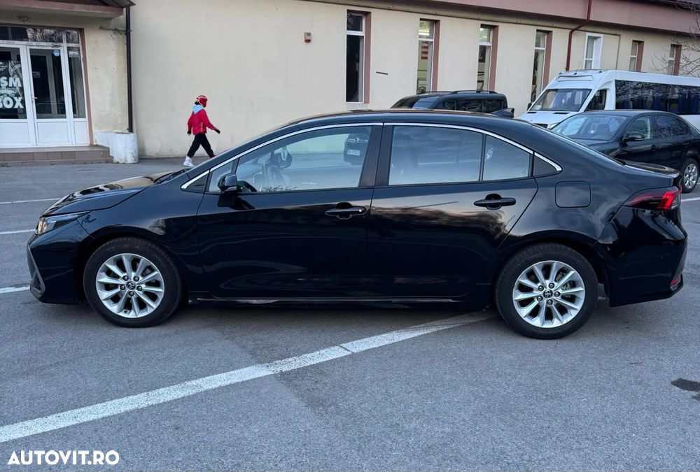 Toyota Corolla 1.8 HEV Dynamic - 8