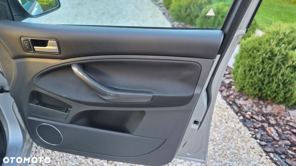 Ford C-MAX 1.8 Titanium - 22