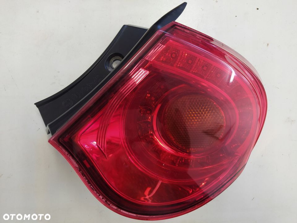 LAMPA ALFA ROMEO GIULIETTA 50513612