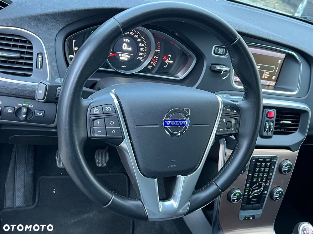 Volvo V40 Cross Country D2 Momentum - 22