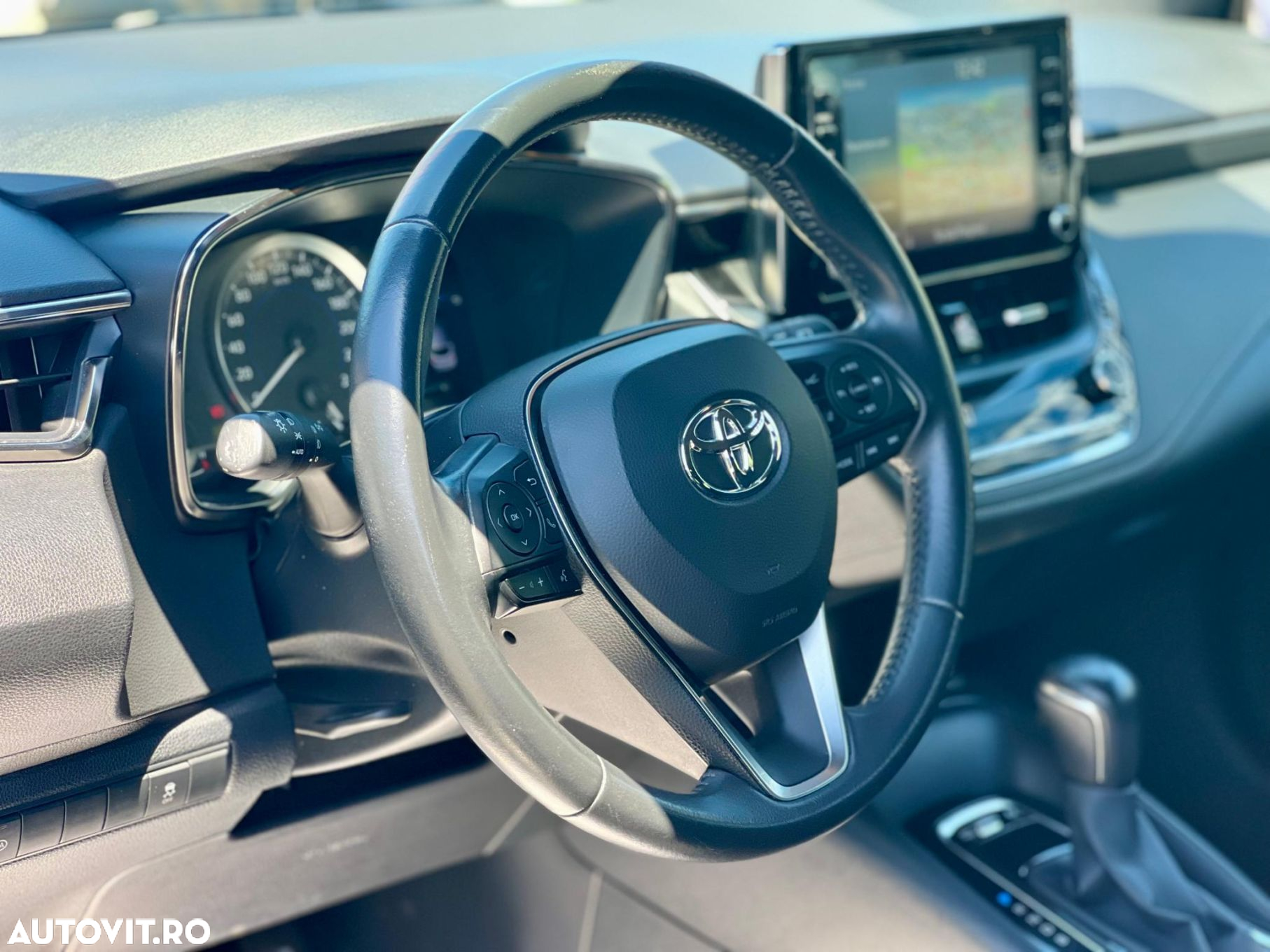 Toyota Corolla TS 1.8 HSD Dynamic - 11