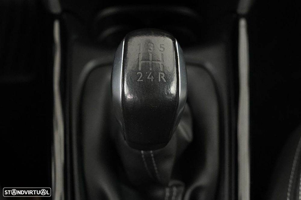 Peugeot 2008 1.2 PureTech Allure - 14