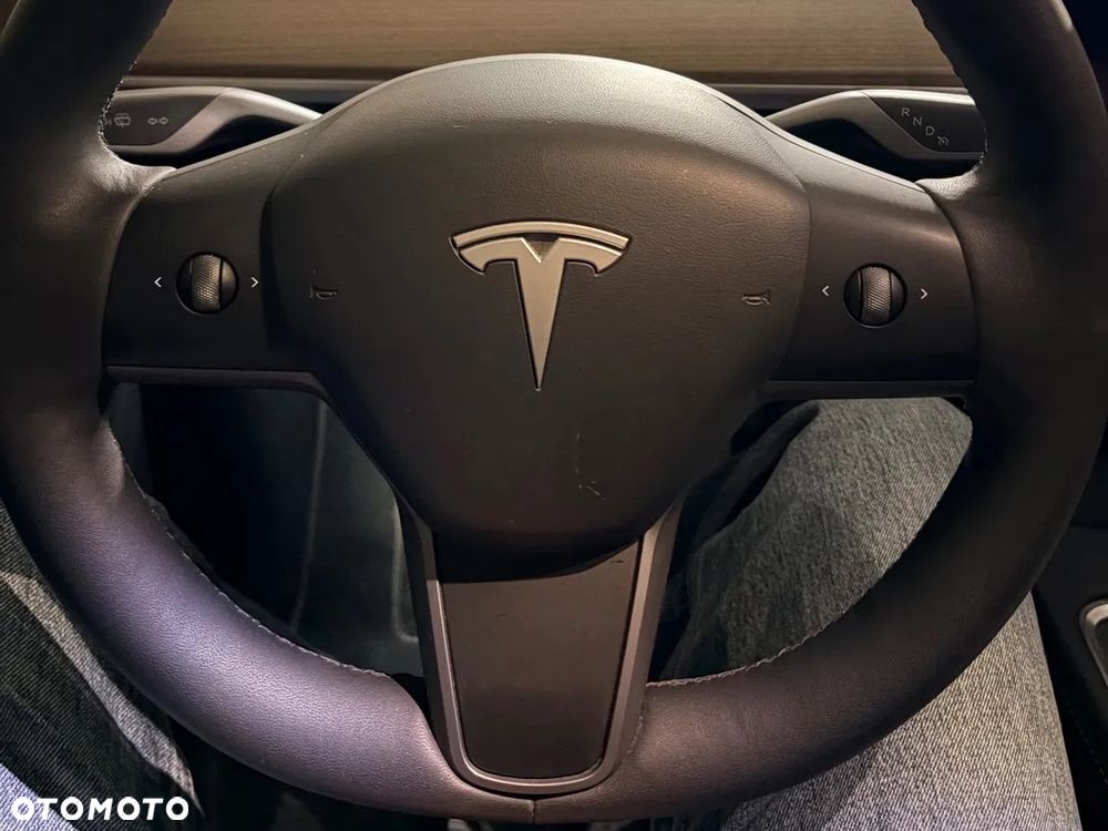 Tesla Model Y RWD - 6