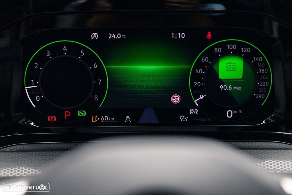 VW Golf 2.0 TSI GTI DSG - 25