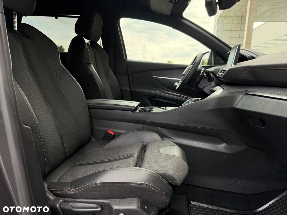 Peugeot 5008 2019
