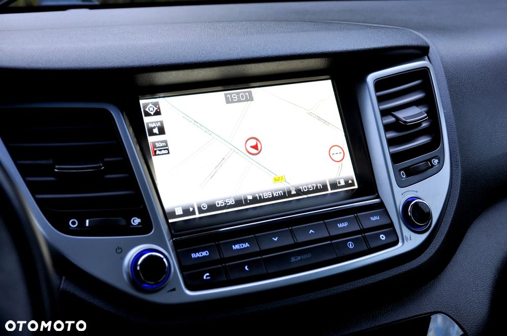 Hyundai Tucson 2.0 CRDI 4WD Automatik Premium - 31