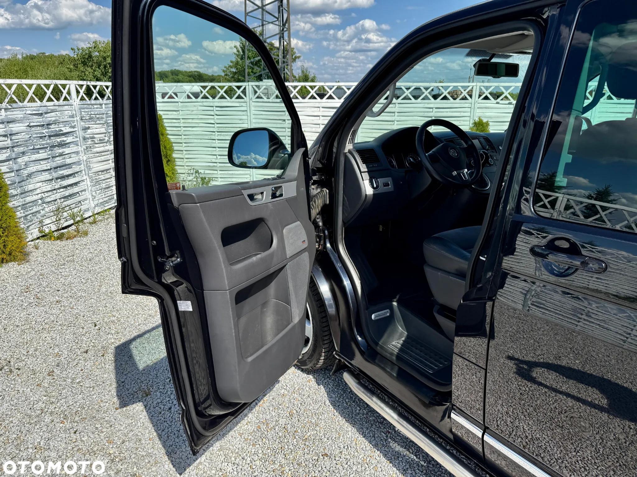 Volkswagen Multivan - 38
