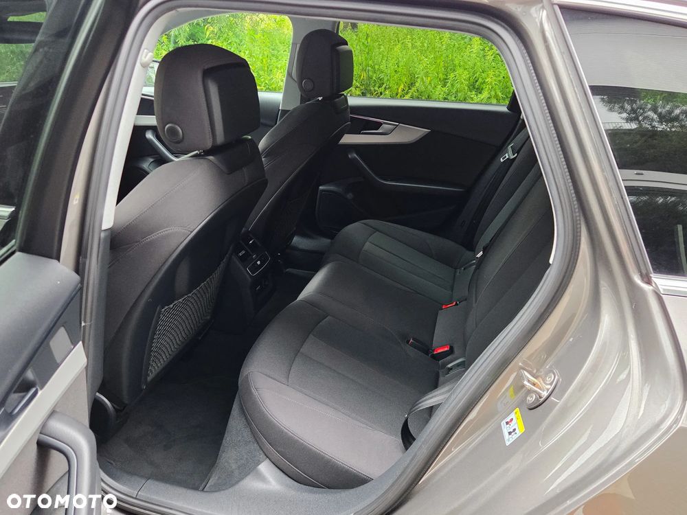 Audi A4 Avant 40 TFSI mHEV Advanced S tronic - 36