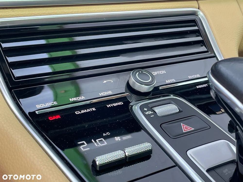 Porsche Panamera - 20