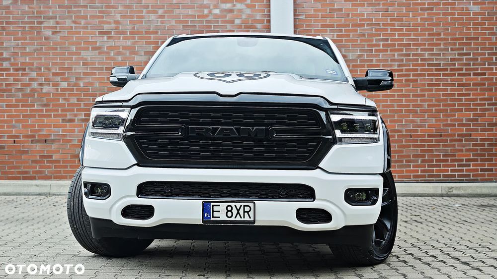 RAM 1500 5.7 Crew Cab Shortbed Bighorn Black - 11