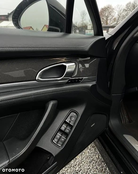 Porsche Panamera 4S - 18