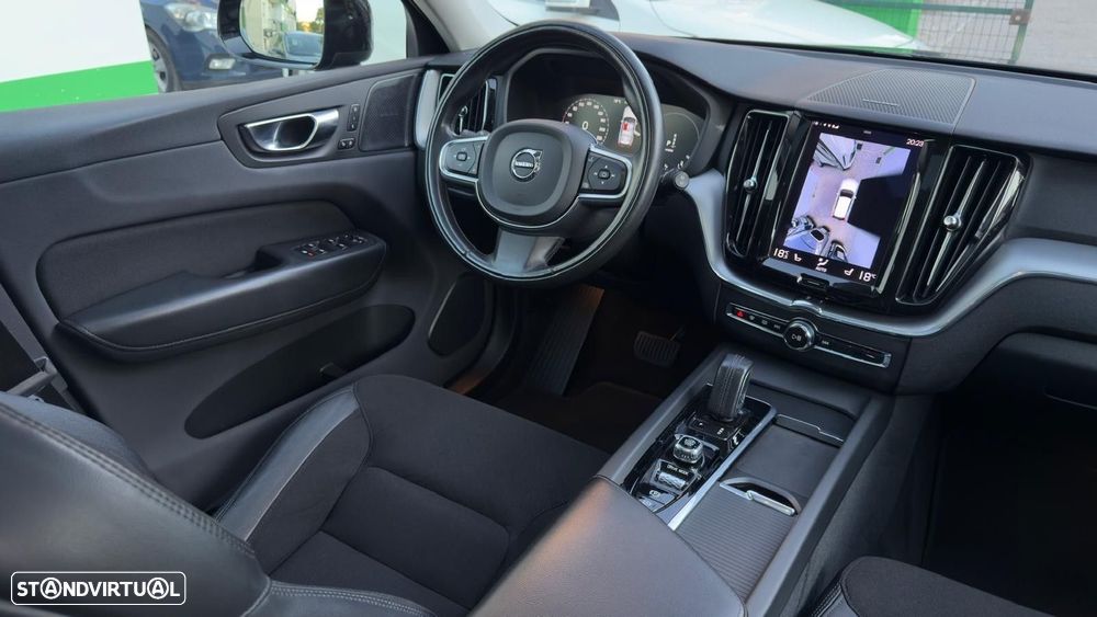 Volvo XC 60 2.0 T6 PHEV R-Design AWD - 10