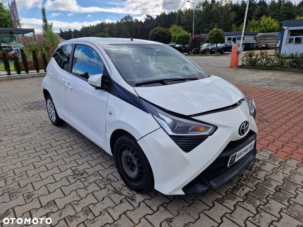 Toyota Aygo x-play - 5