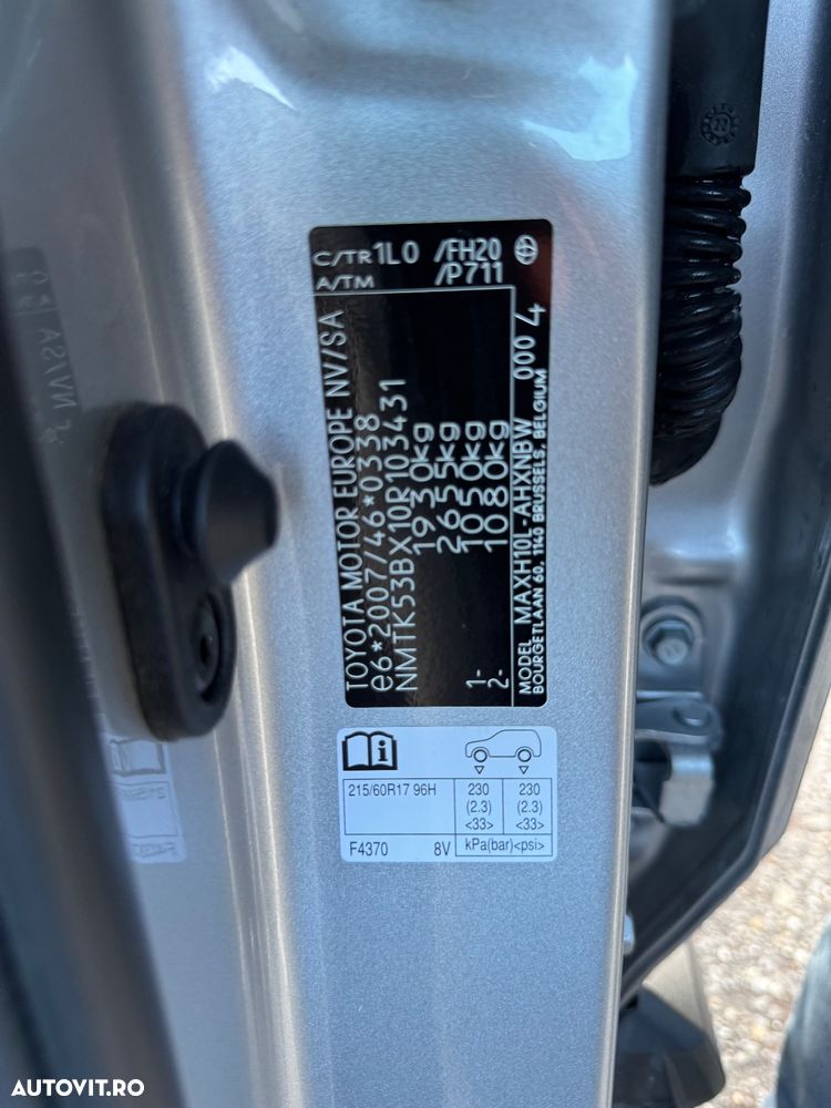 Toyota C-HR 2.0 Hybrid Business-Edition - 12