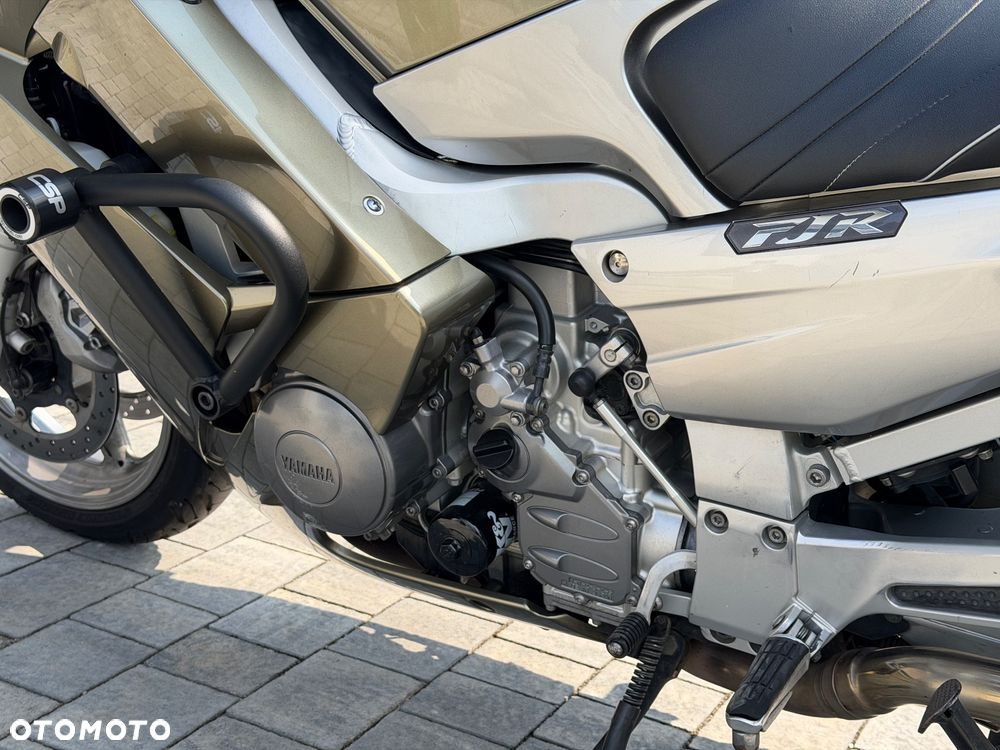 Yamaha FJR - 12