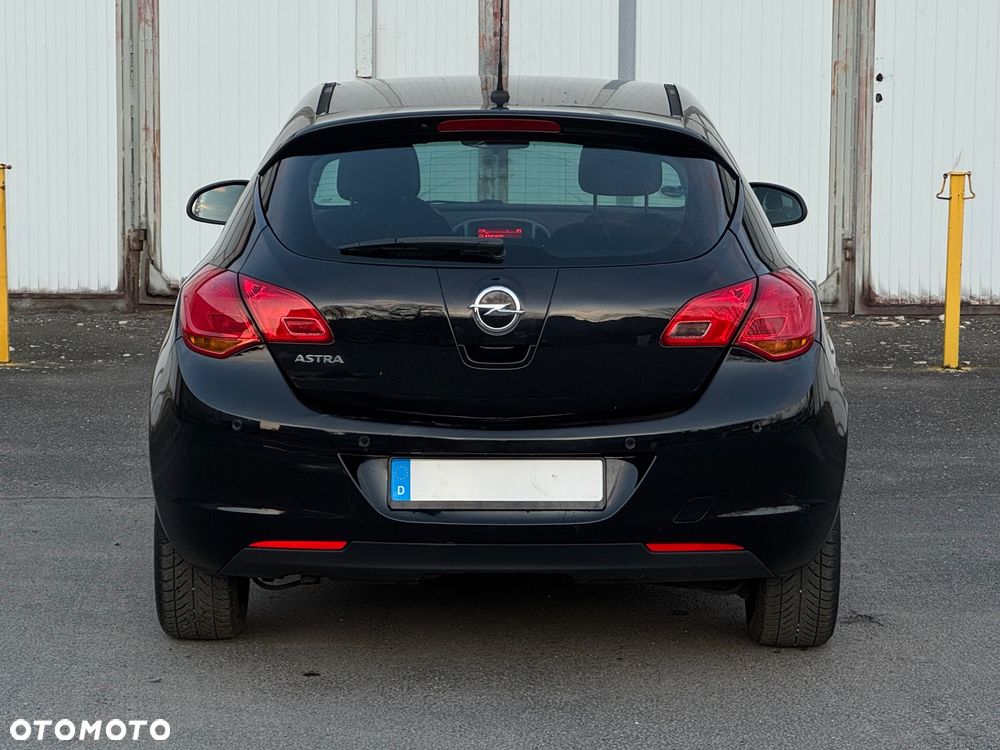 Opel Astra 1.6 Exklusiv - 11