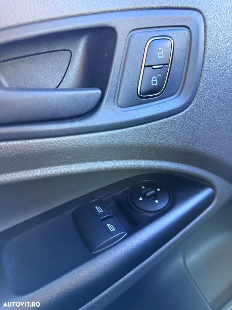 Ford Tourneo Connect 1.5TDCi Start-Stop Trend - 27