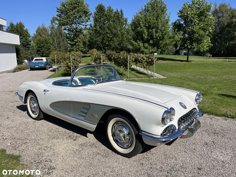 Chevrolet Corvette - 3