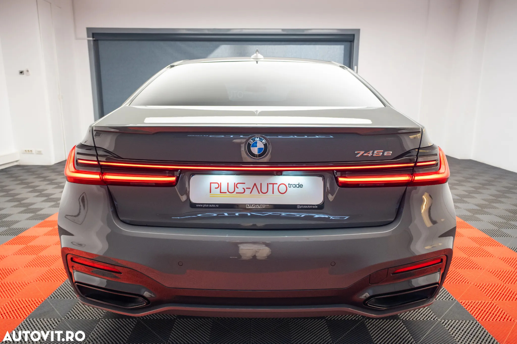 BMW Seria 7 745e - 6