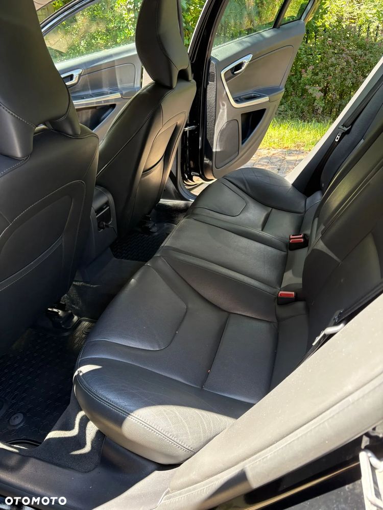 Volvo S60 D2 Drive-E Dynamic Edition (Kinetic) - 8
