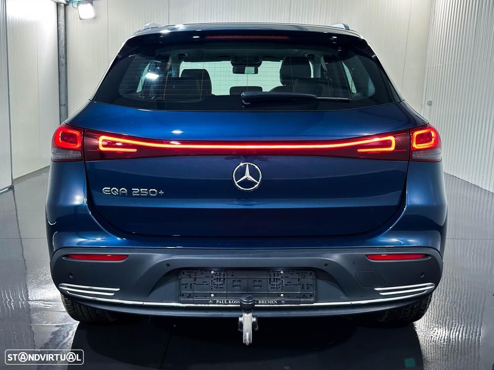 Mercedes-Benz EQA 250+ Electric Art — fotografia 5