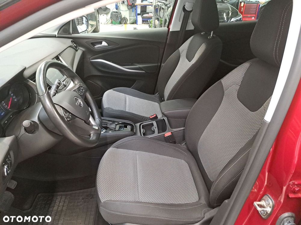 Opel Grandland 1.2 T GS Line S&S - 11