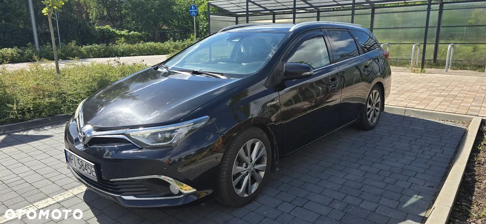 Toyota Auris Hybrid 135 Prestige - 4