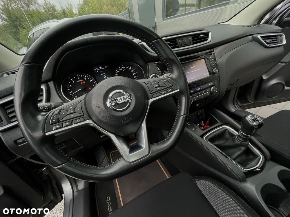 Nissan Qashqai 1.6 DIG-T N-Connecta - 27