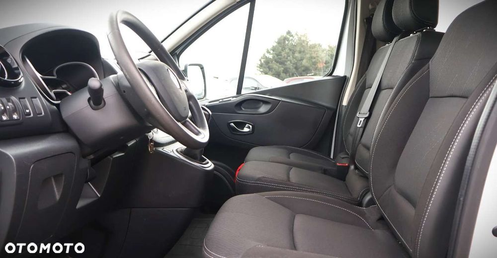 Renault Trafic - 16