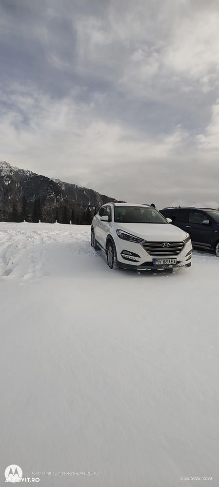 Hyundai Tucson 2.0 CRDI 4WD Automatik Style - 11