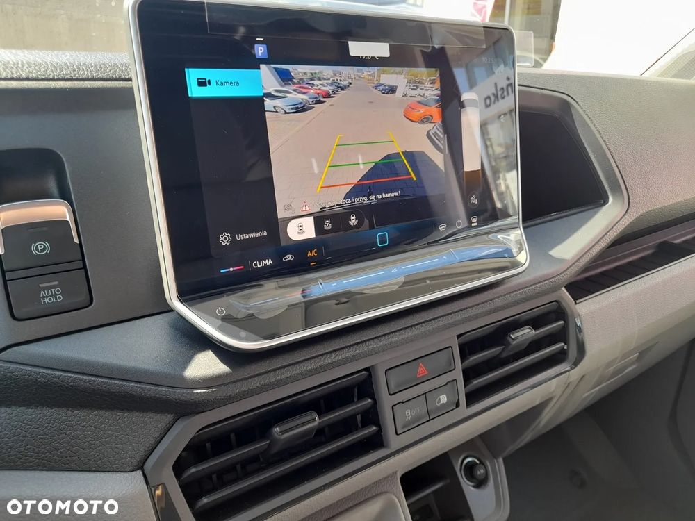 Volkswagen Crafter 35 2.0 TDI L4H3 4490 177 KM - 8