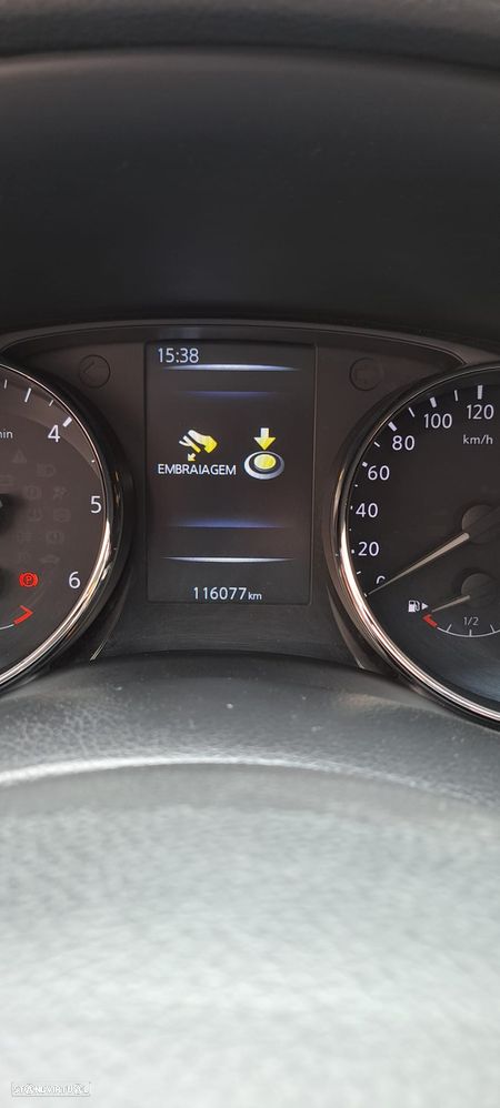 Nissan Qashqai 1.6 dCi Tekna Premium - 8