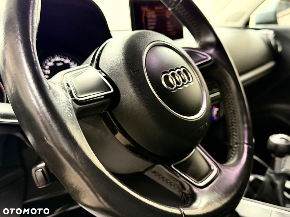 Audi A3 Sportback 1.4 TFSI Ambiente - 31