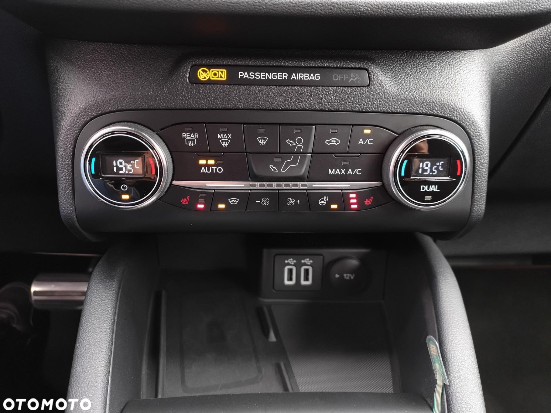 Ford Kuga 2.0 EcoBlue AWD ST-Line X - 24