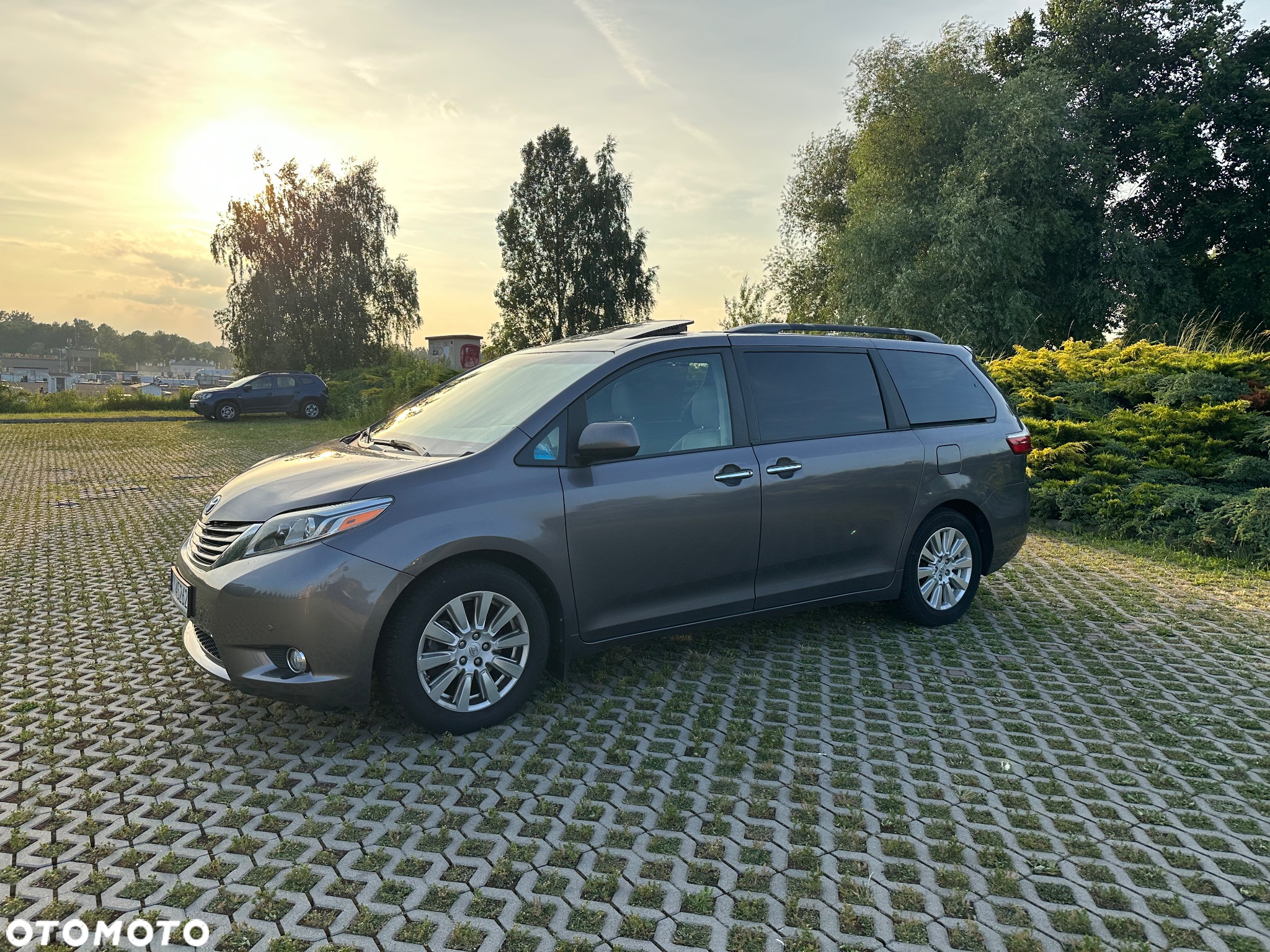 Toyota Sienna 3.5 V6 XLE AWD - 11