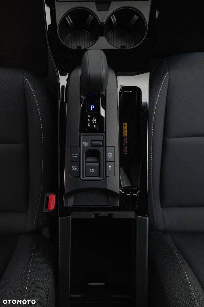 Toyota Prius 2.0 Hybrid Prestige - 11