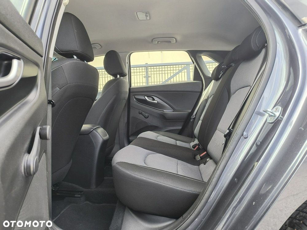 Hyundai i30 1.4 Comfort - 11