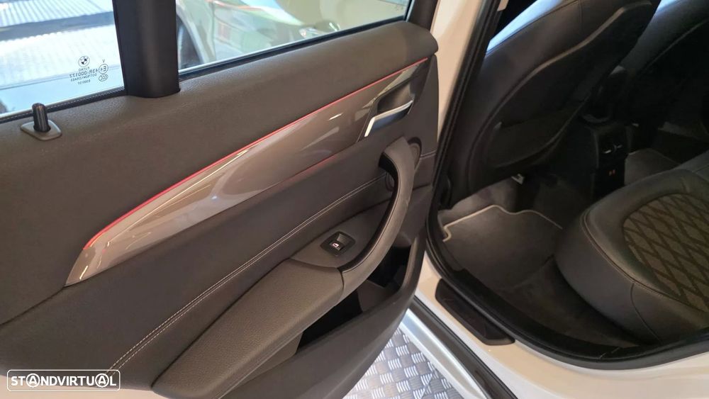 BMW X1 16 d sDrive Auto Line Sport - 46