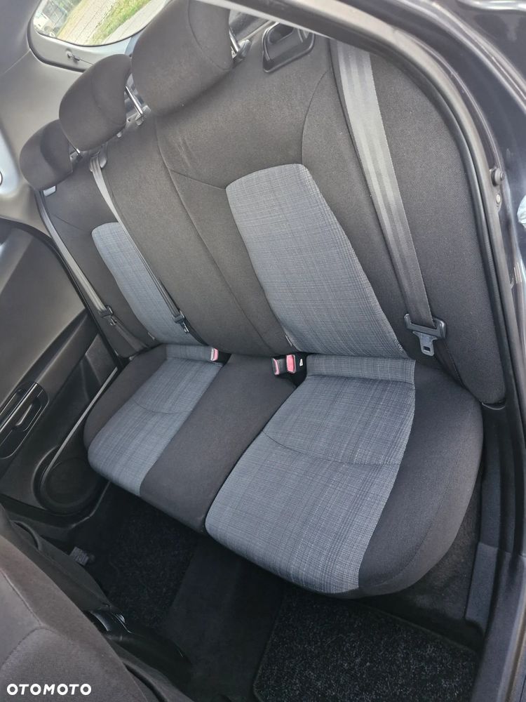 Kia Ceed - 22
